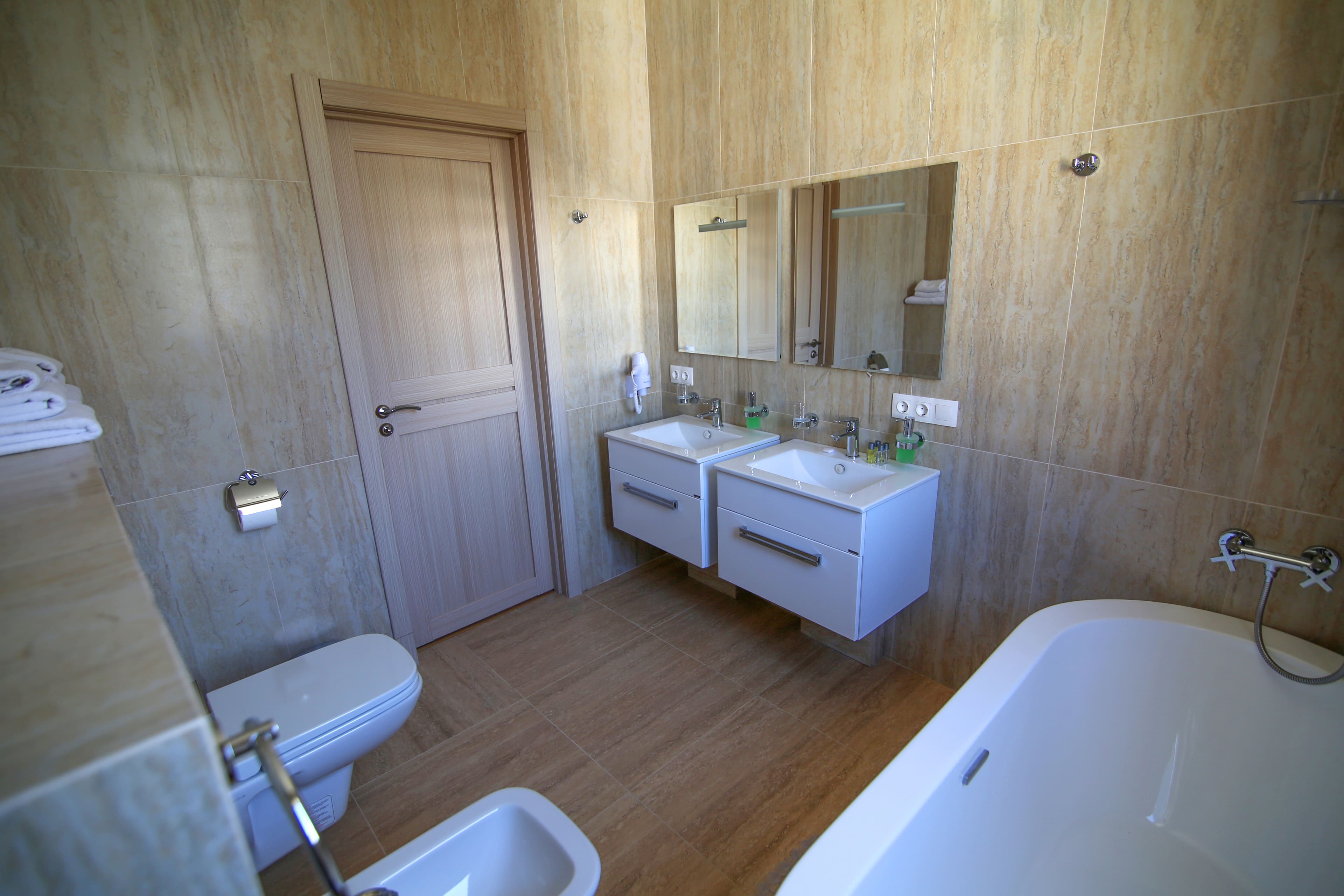 Супериор 2-местный 2-комнатный с видом на горы