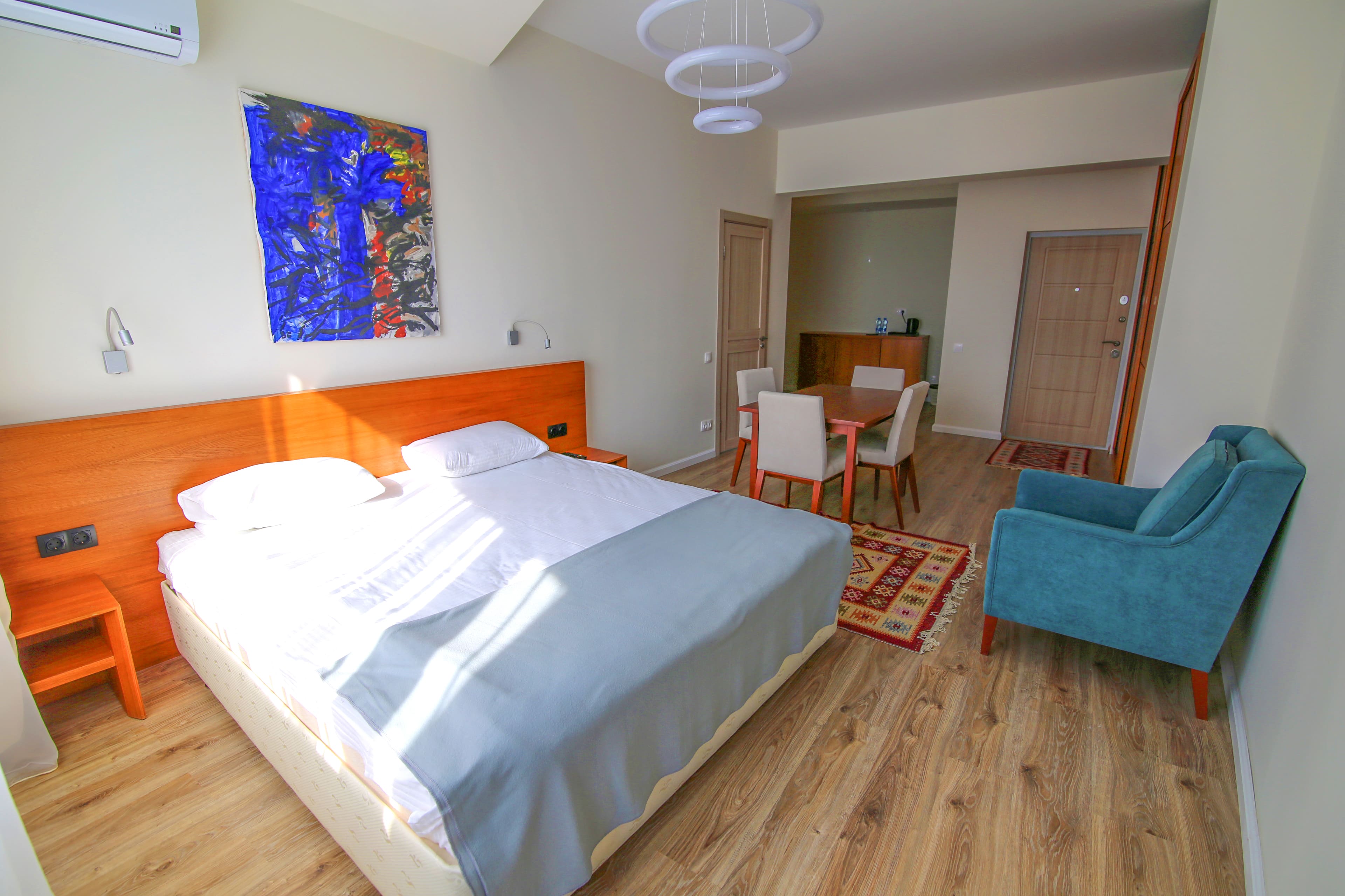 Супериор 2-местный 2-комнатный с видом на горы