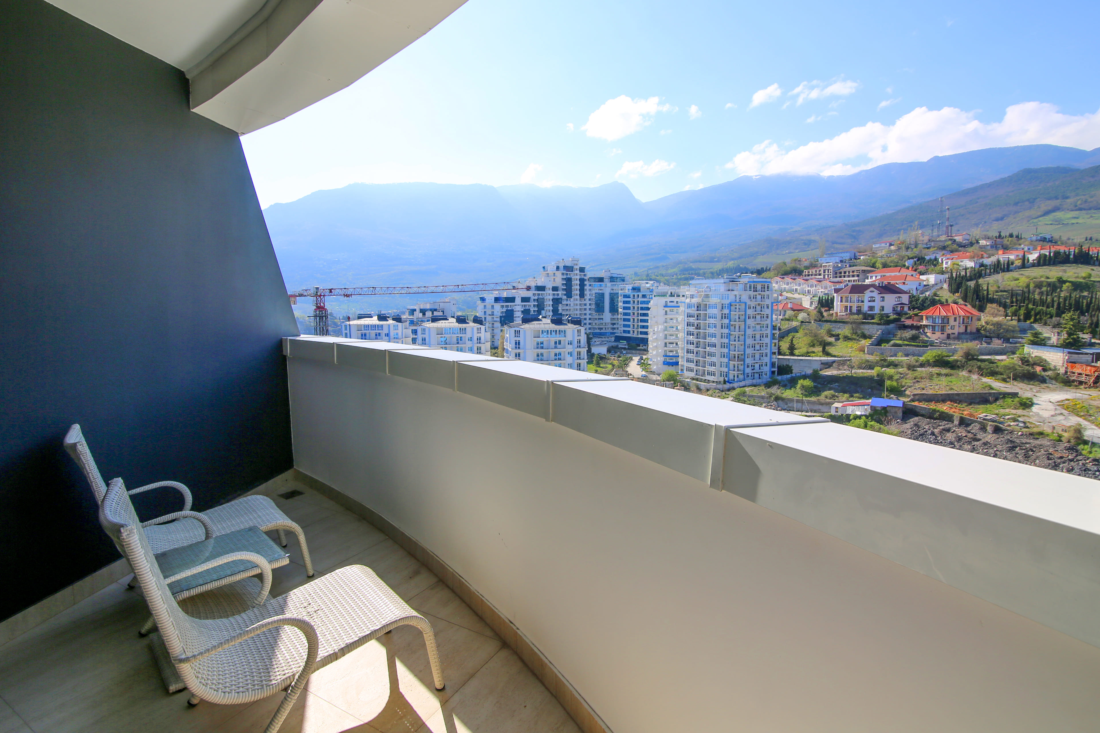 Супериор 2-местный 2-комнатный с видом на горы